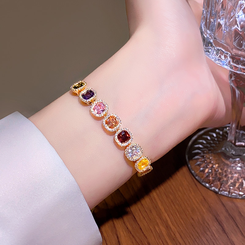 Gold Sugar Cube Zircon Bracelet detail image 3