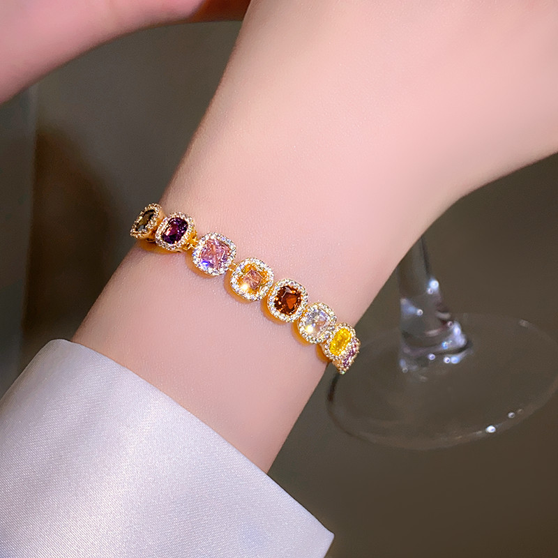 Gold Sugar Cube Zircon Bracelet detail image 9