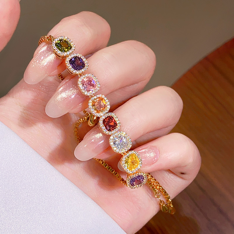 Gold Sugar Cube Zircon Bracelet detail image 11